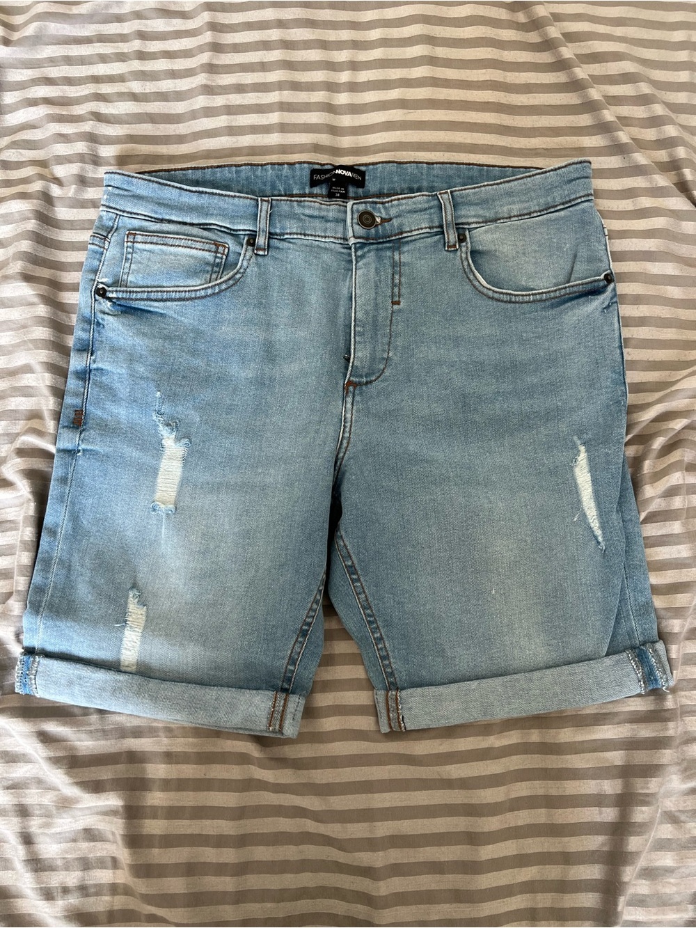 Fashion Nova Light Wash Distressed Men’s Denim Shorts